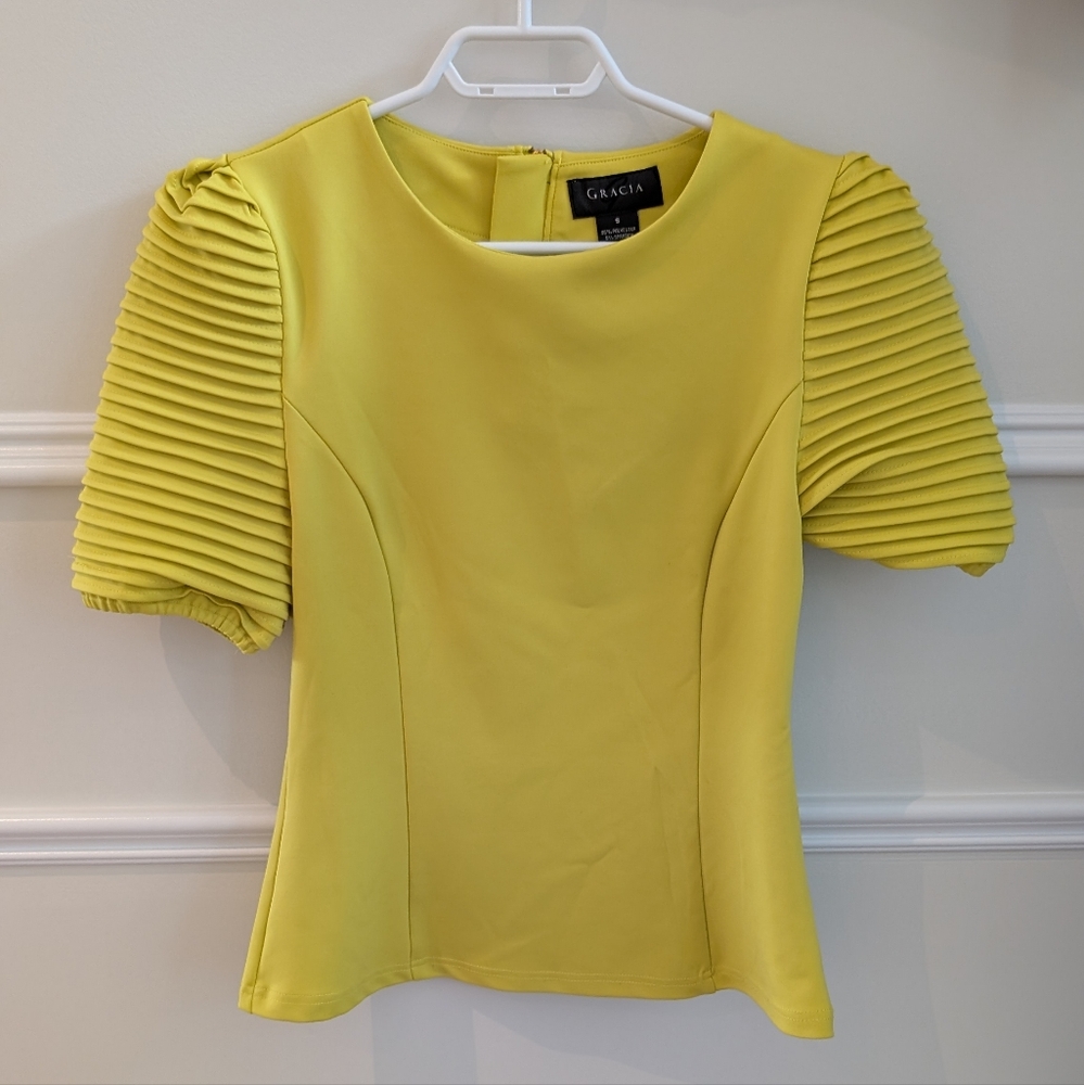 GUC Gracia Lemon Pleated Sleeve Blouse
